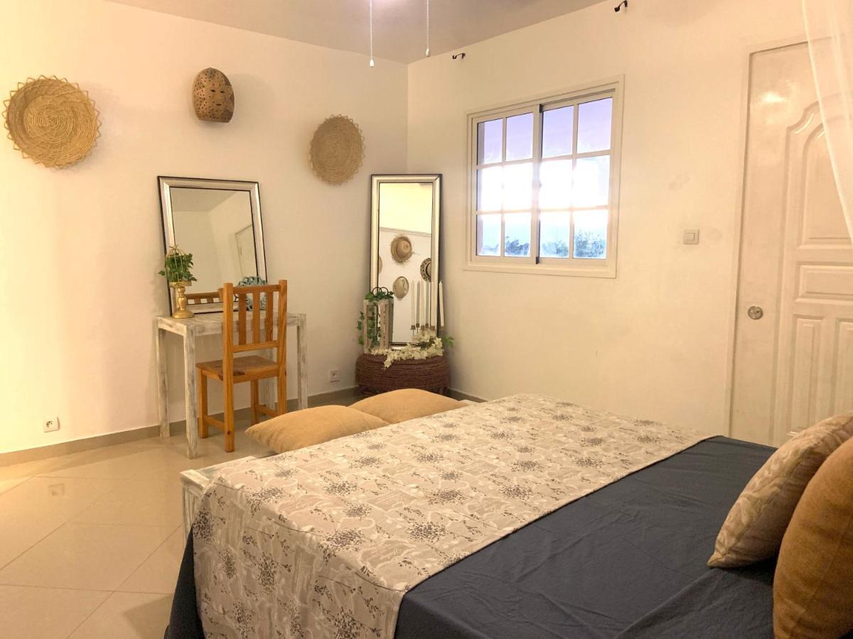 El Monte Azul Bed & Breakfast ลาส กาเลราส ภายนอก รูปภาพ