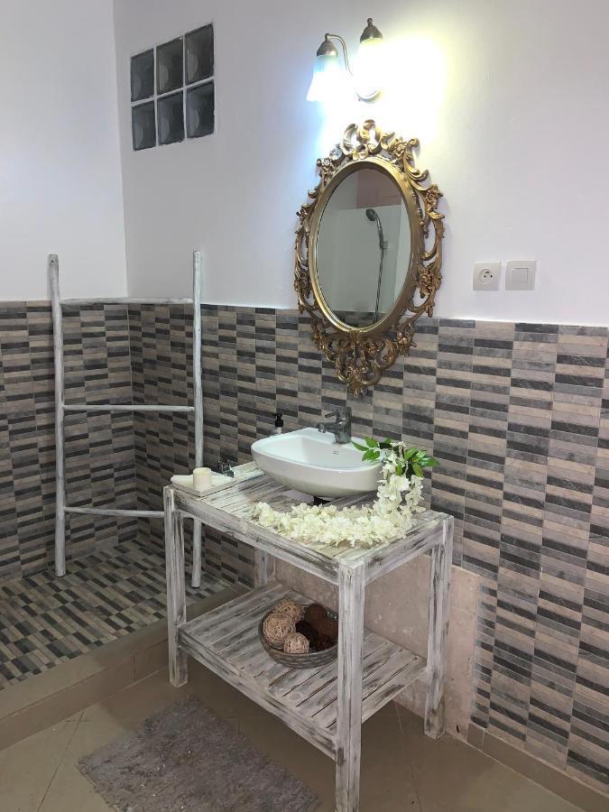 El Monte Azul Bed & Breakfast ลาส กาเลราส ภายนอก รูปภาพ