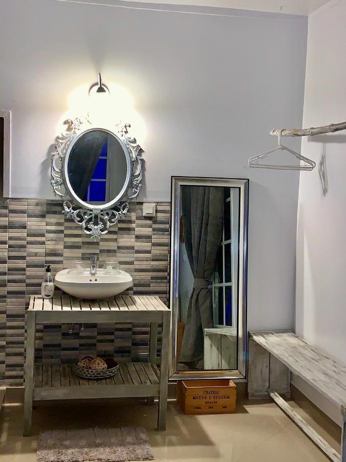 El Monte Azul Bed & Breakfast ลาส กาเลราส ภายนอก รูปภาพ